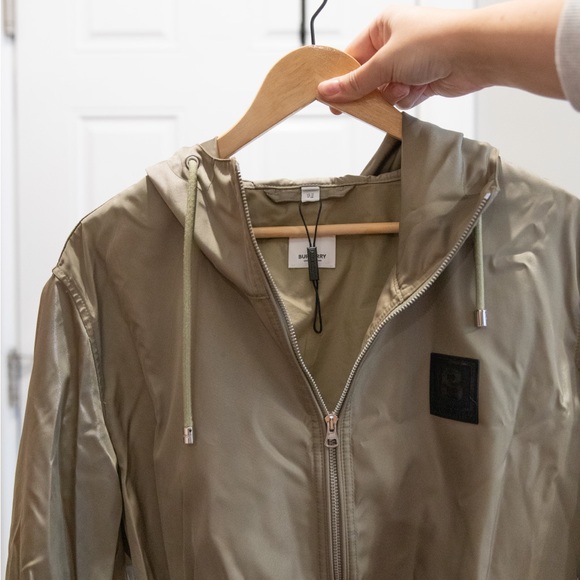 Burberry Olive Rain Coat - Picture 4 of 4